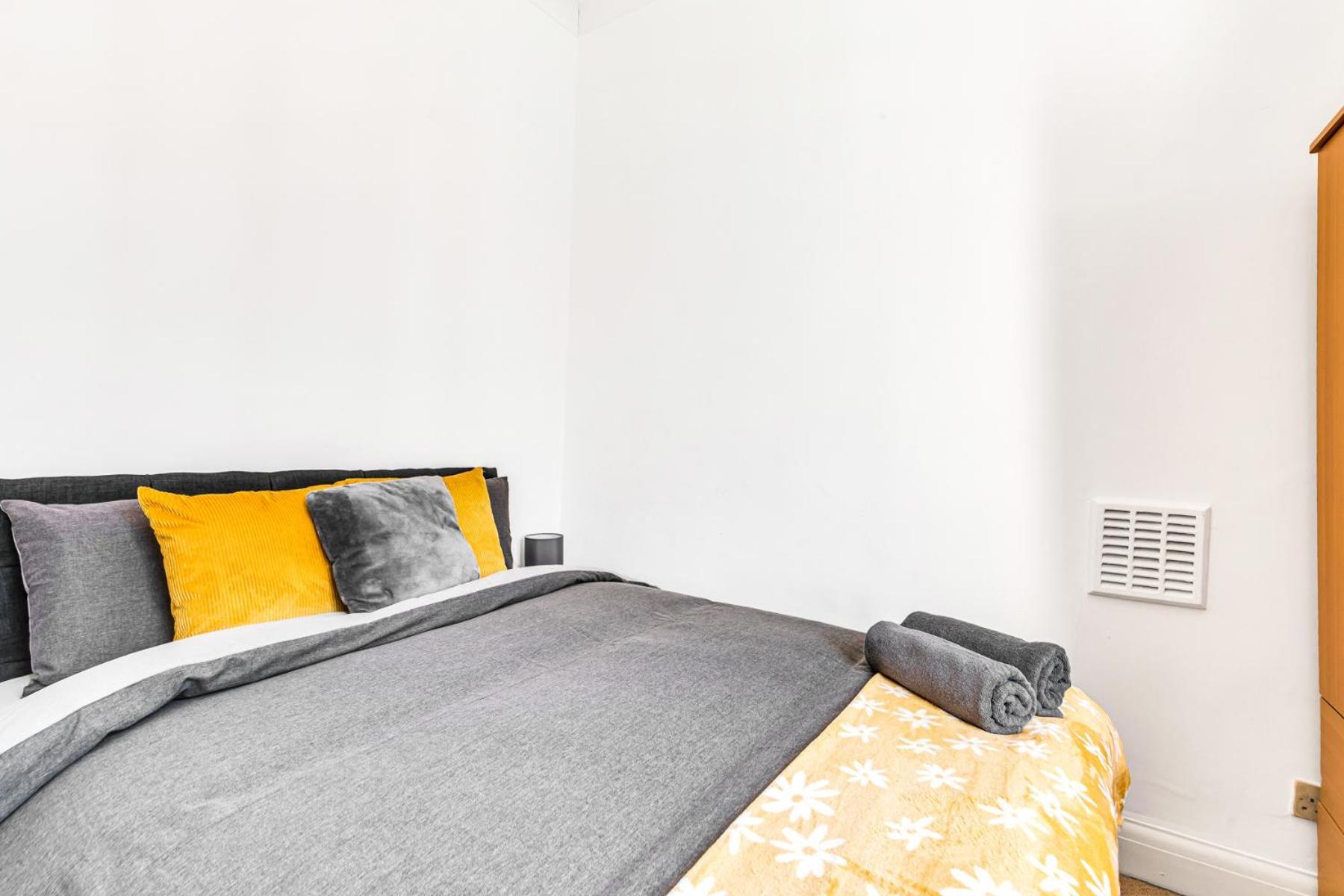 לונדון Luxstay2 Earls Court Apartment - Sleeps Up To 8 מראה חיצוני תמונה