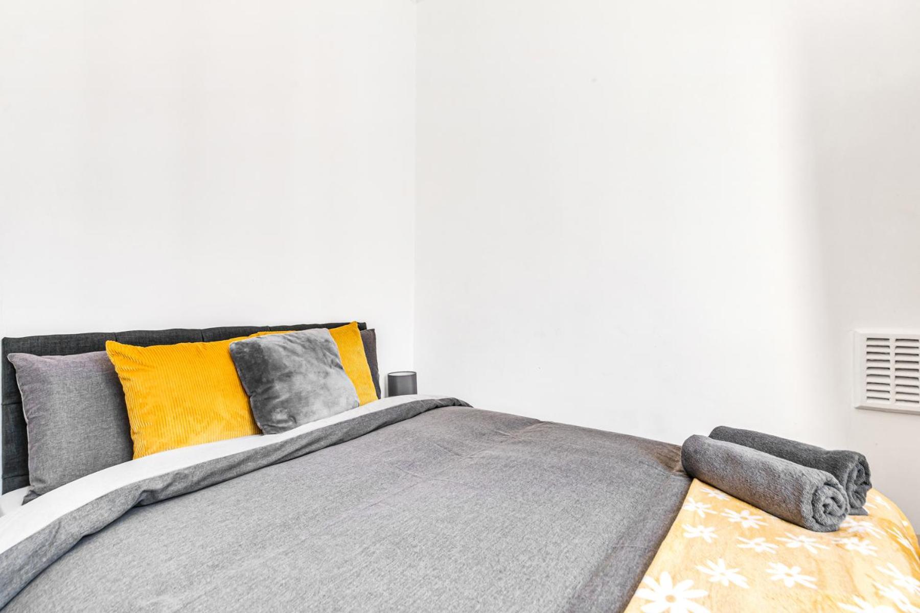 לונדון Luxstay2 Earls Court Apartment - Sleeps Up To 8 מראה חיצוני תמונה
